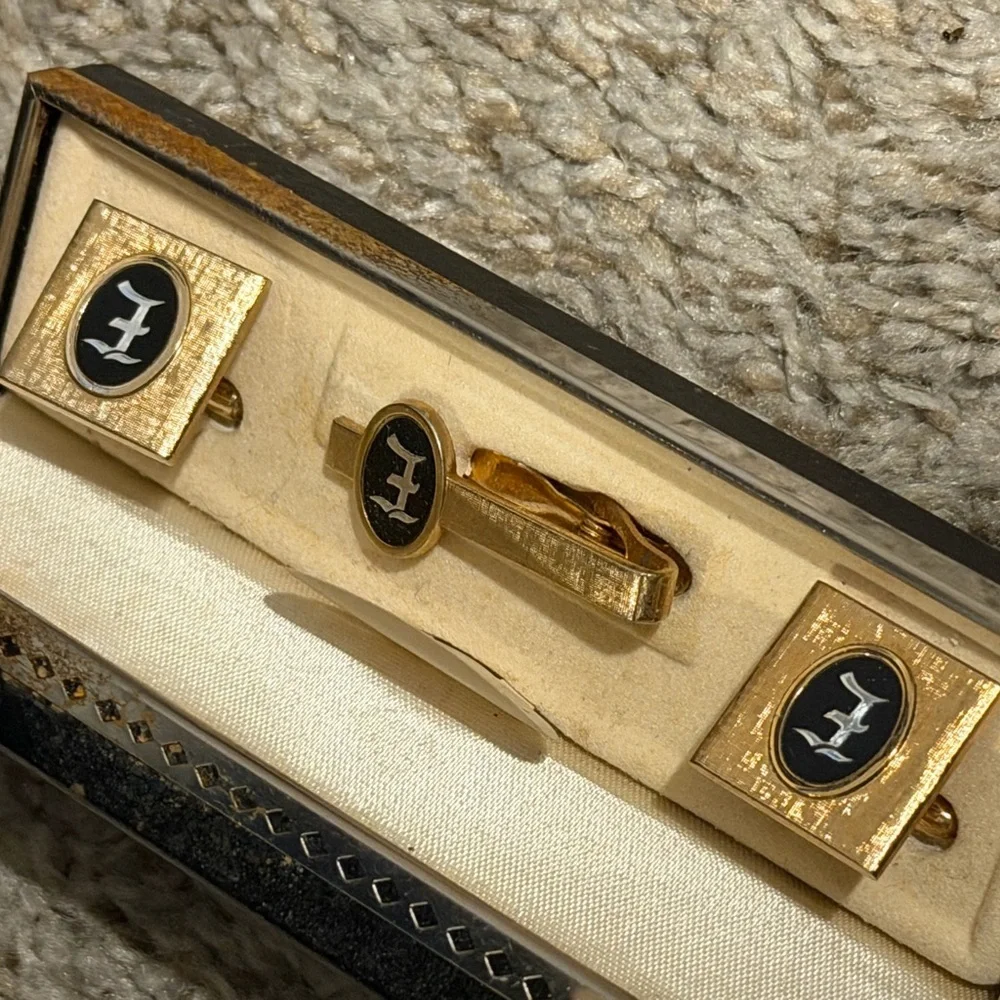 Vintage Swank Gold Tone Initial “E” Cufflinks & Tie Clip Set With Original Box